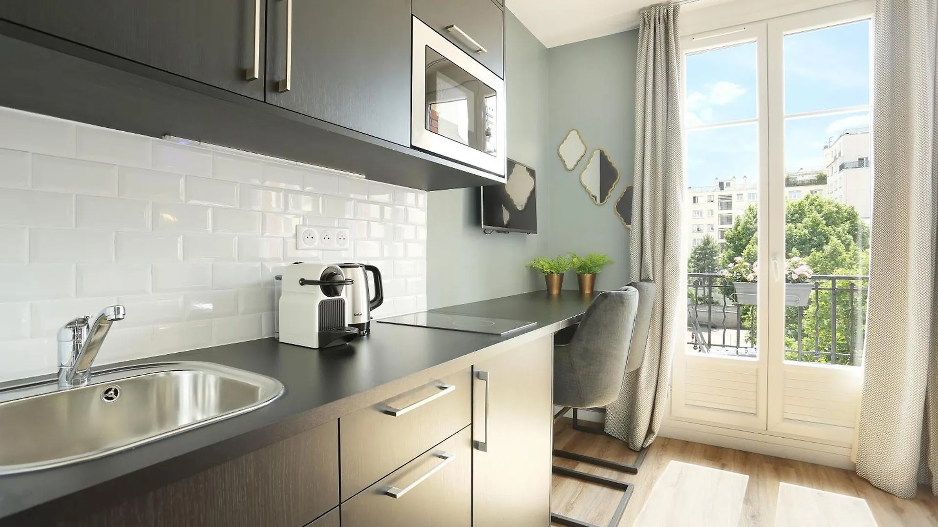 Yays Zola By Numa Apartmanhotel 4*